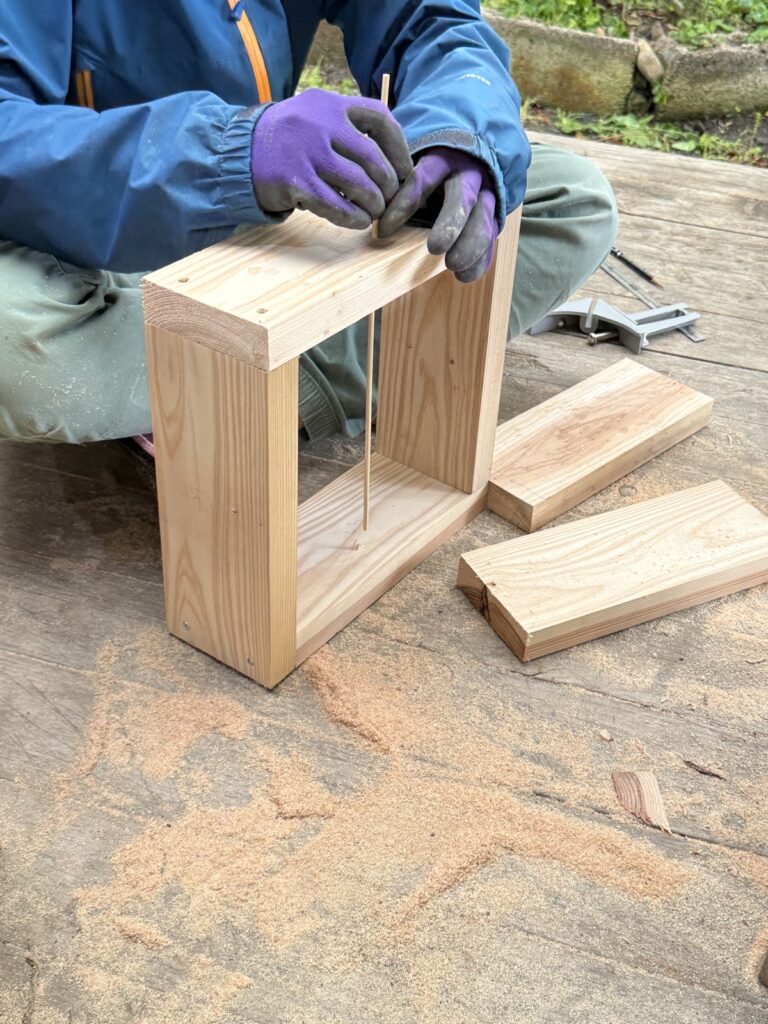 作業が進む巣箱